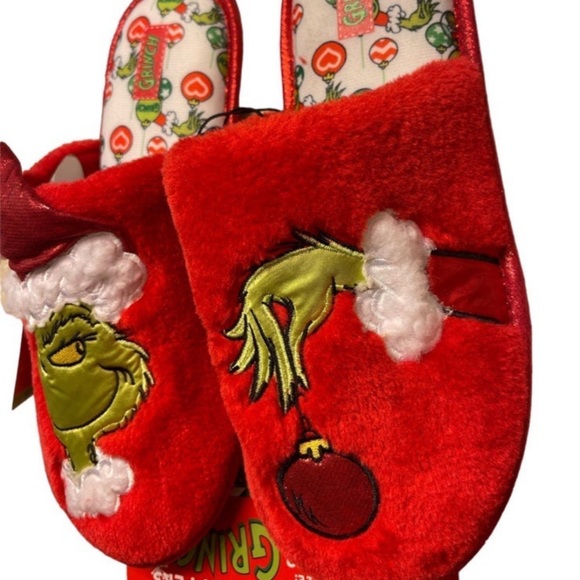 Dr. Seuss | Shoes | The Grinch Slippers Women | Poshmark